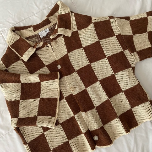 LE LIS CHECKER SWEATER BUTTON UP - Picture 3 of 7